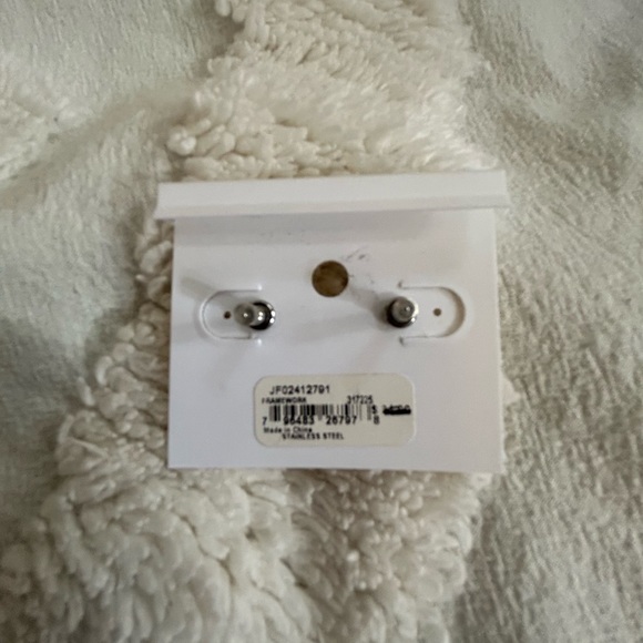 Fossil Rose Gold Stud Earrings - Picture 4 of 7